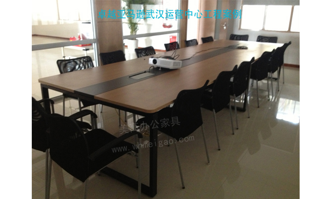 好的辦公空間對企業(yè)越來  越重要，客戶需要優(yōu)秀專業(yè)的辦公家具供應(yīng)商