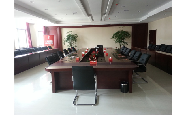 美高辦公家具工程案例實(shí)景照片 會(huì)議室[實(shí)木會(huì)議桌椅]