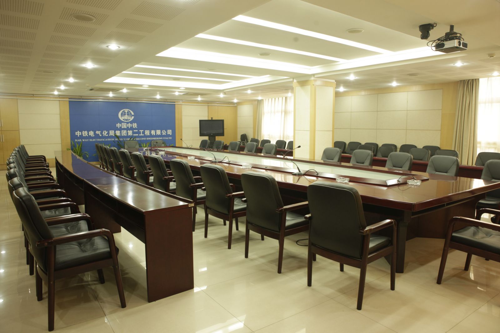 美高辦公家具工程案例 會(huì)議桌椅