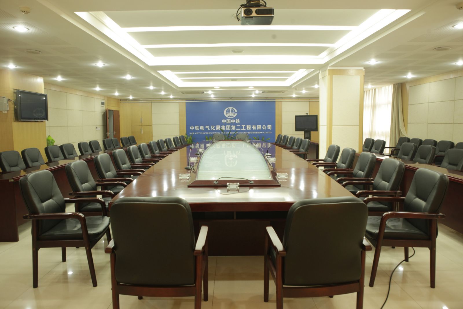 美高辦公家具工程案例 會(huì)議桌椅